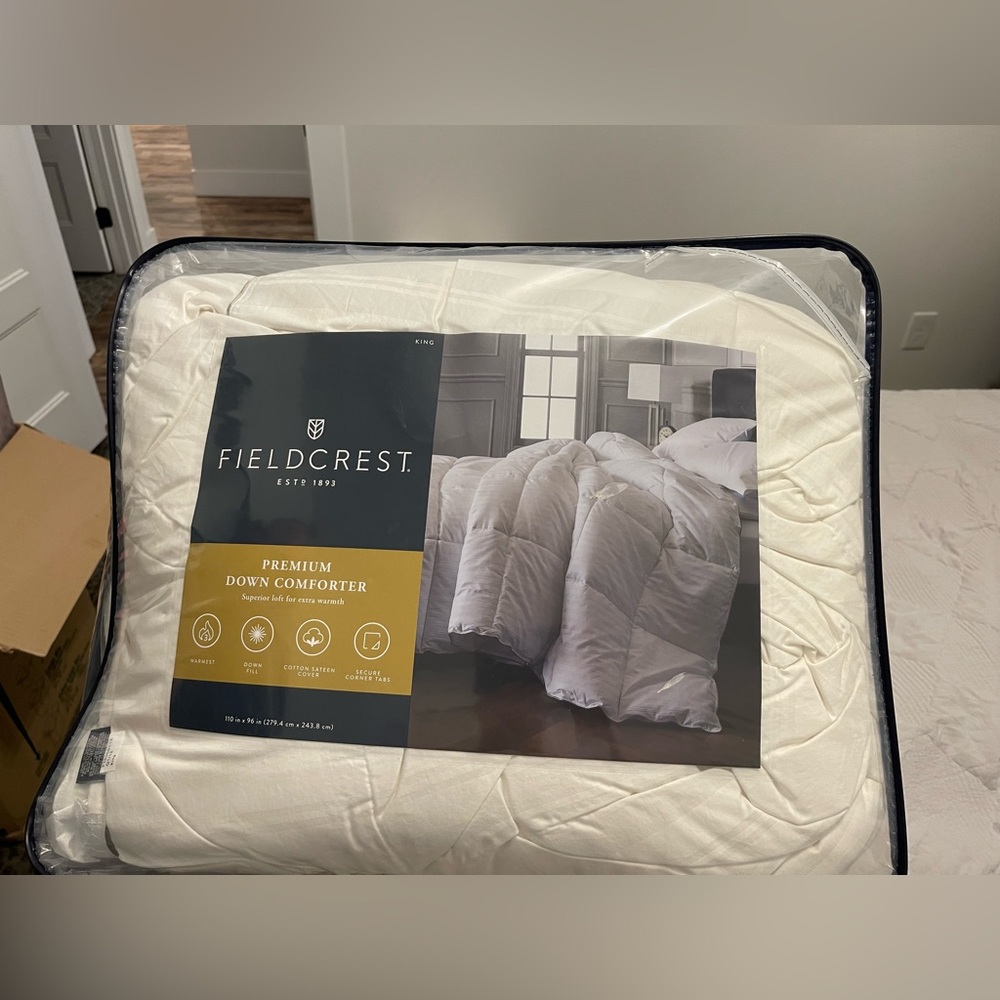 FIELDCREST Premium Down Comforter, Size King